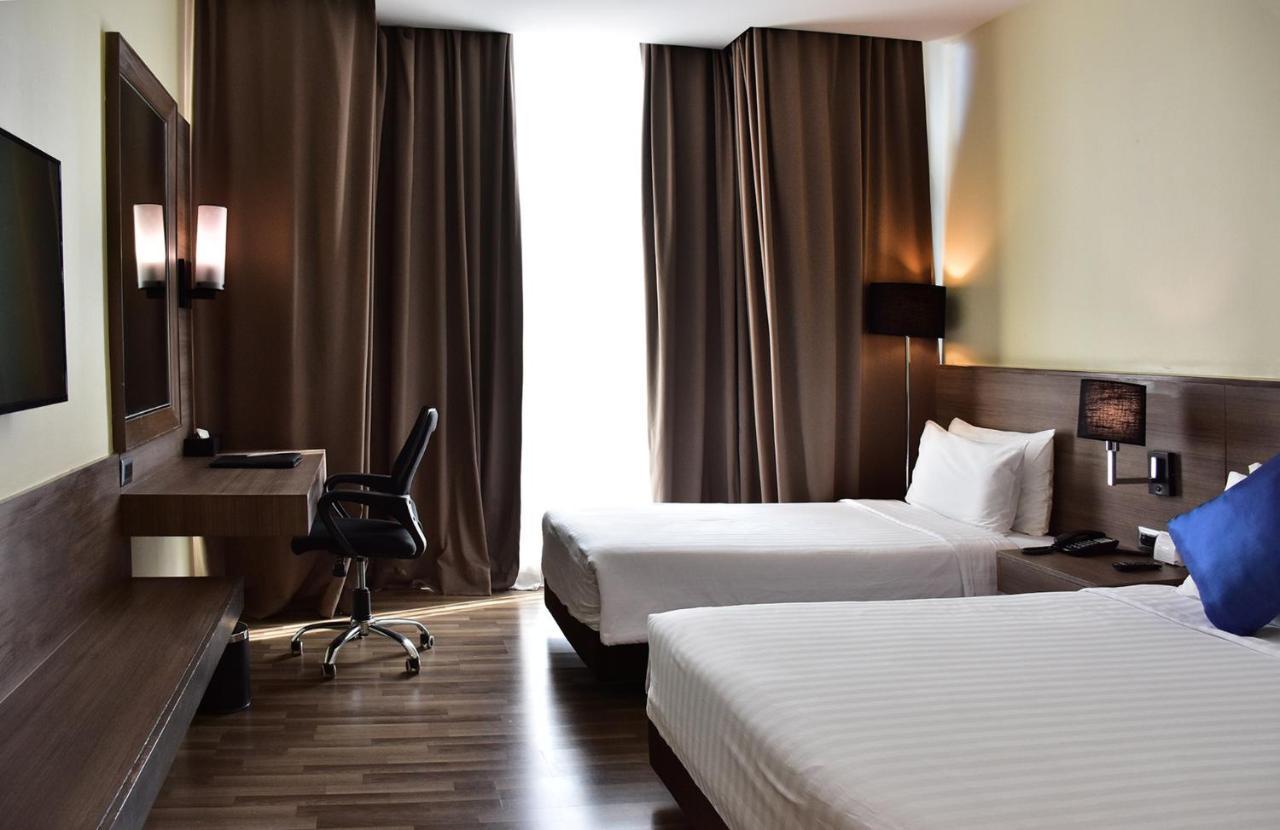 Best Western Plus Wanda Grand Hotel Nonthaburi Bagian luar foto