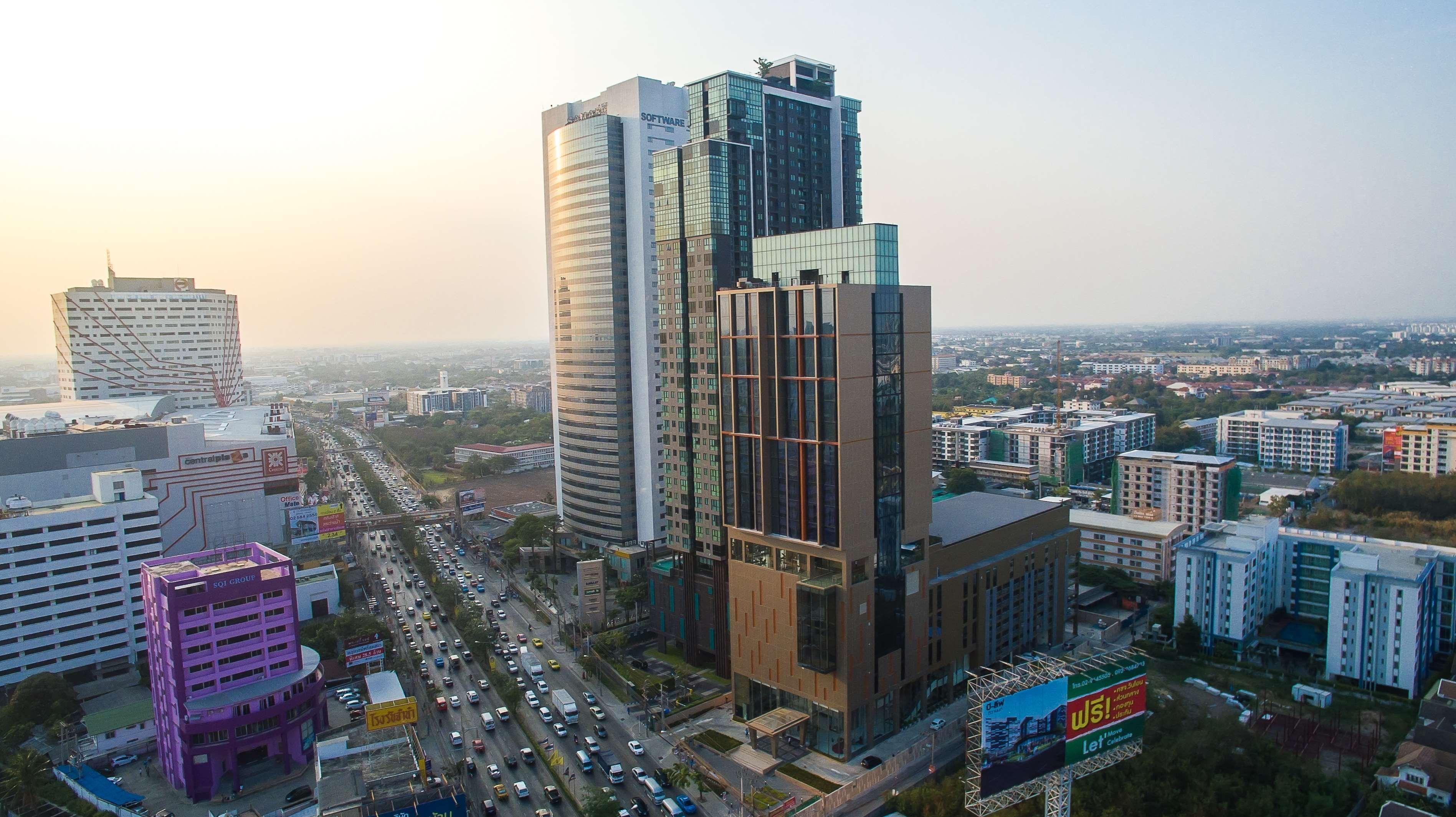 Best Western Plus Wanda Grand Hotel Nonthaburi Bagian luar foto